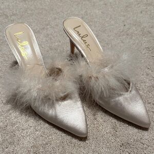 Lulu's Elegant Cream Feathered Heels